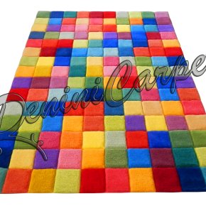Детски килим с цветни квадрати